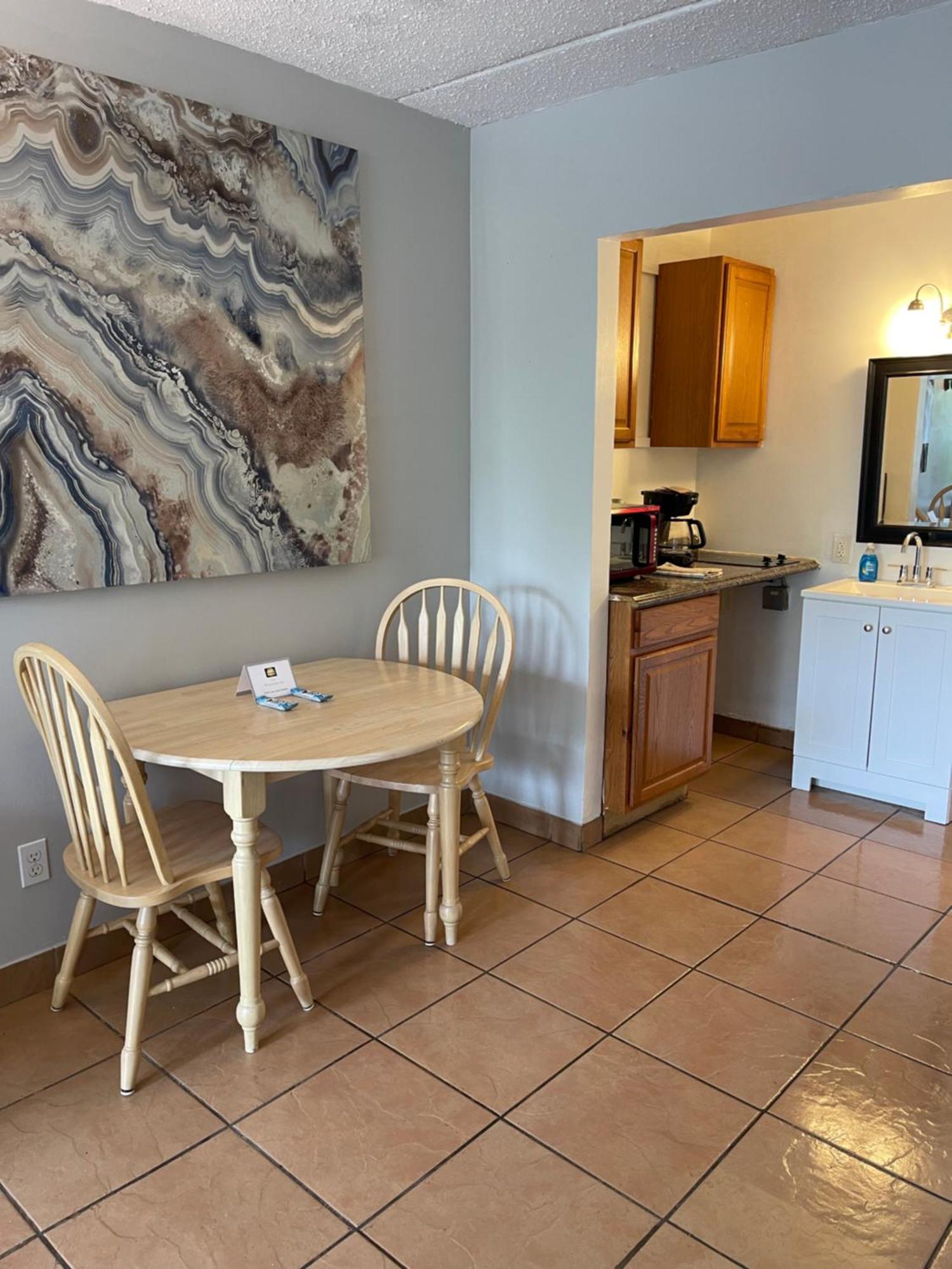 Ans Inn & Suites Winchester Eksteriør bilde